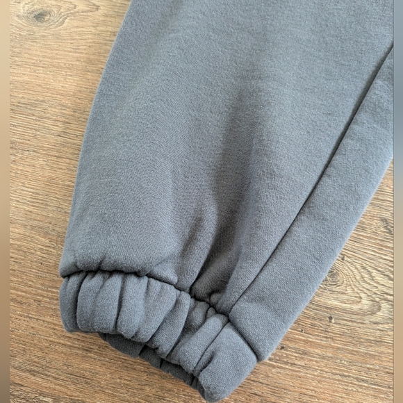 LOUNGE Cuffed Sweatpants Gray Organic Cotton Size Medium - Picture 3 of 9
